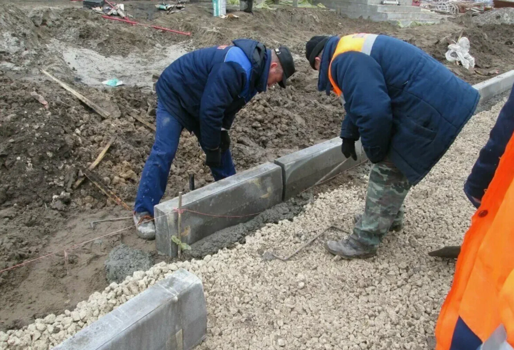 Тощий бетон классов жёсткости Ж3–Ж4 с доставкой самосвалами
